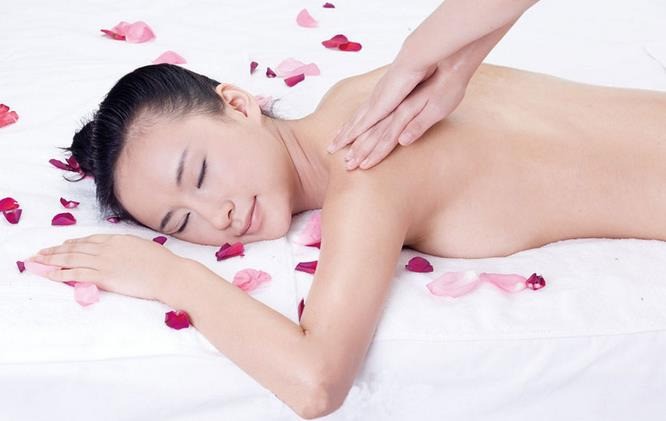 伊丽雅耀晔瘦身美容